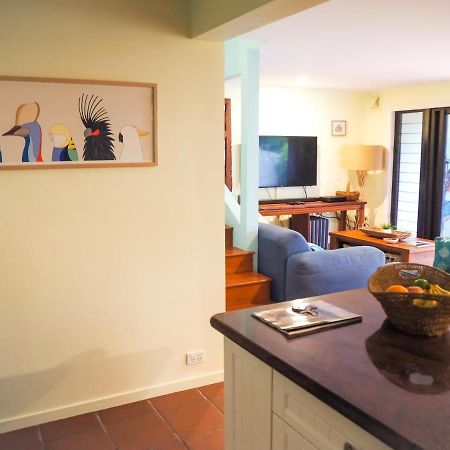 Number 2 On The Beach | Beautiful Beachfront Villa Port Douglas Exteriér fotografie