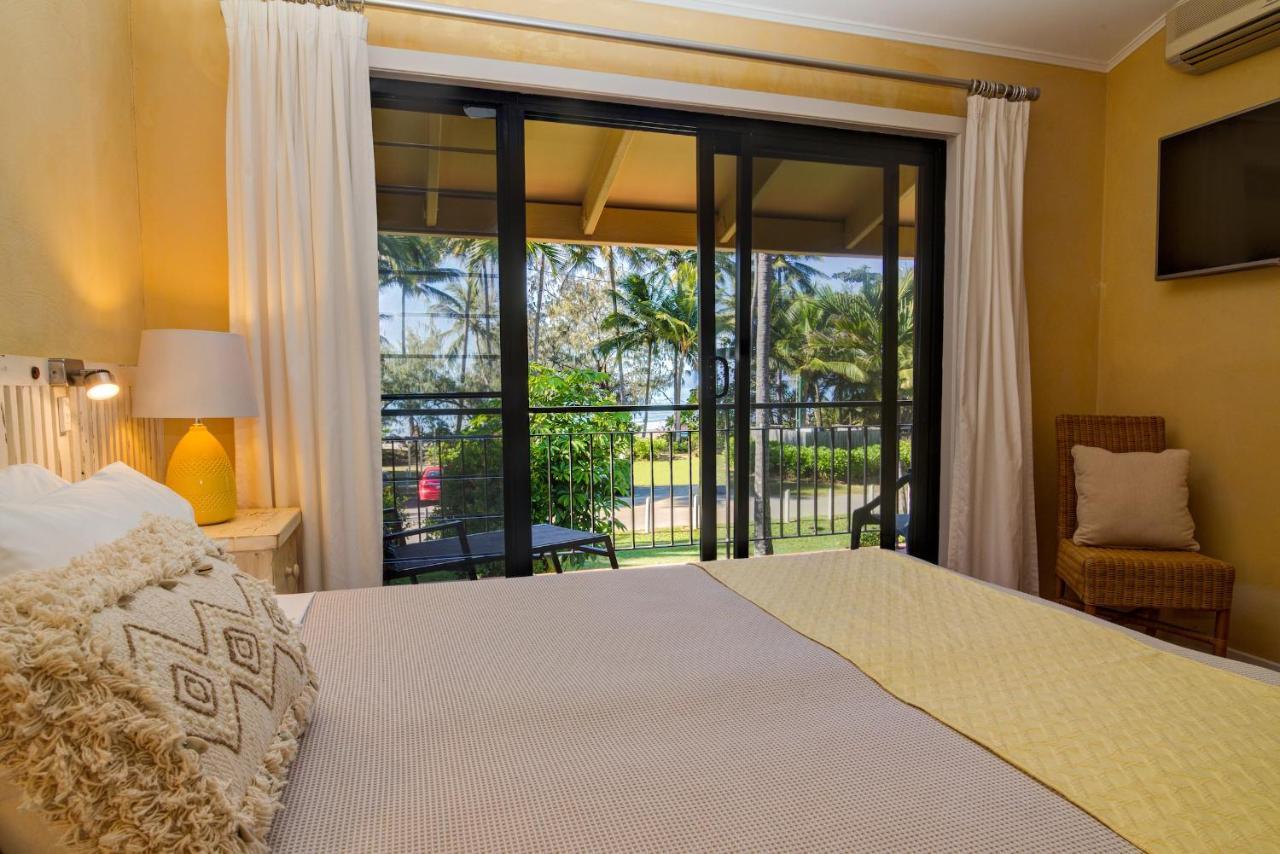 Number 2 On The Beach | Beautiful Beachfront Villa Port Douglas Exteriér fotografie